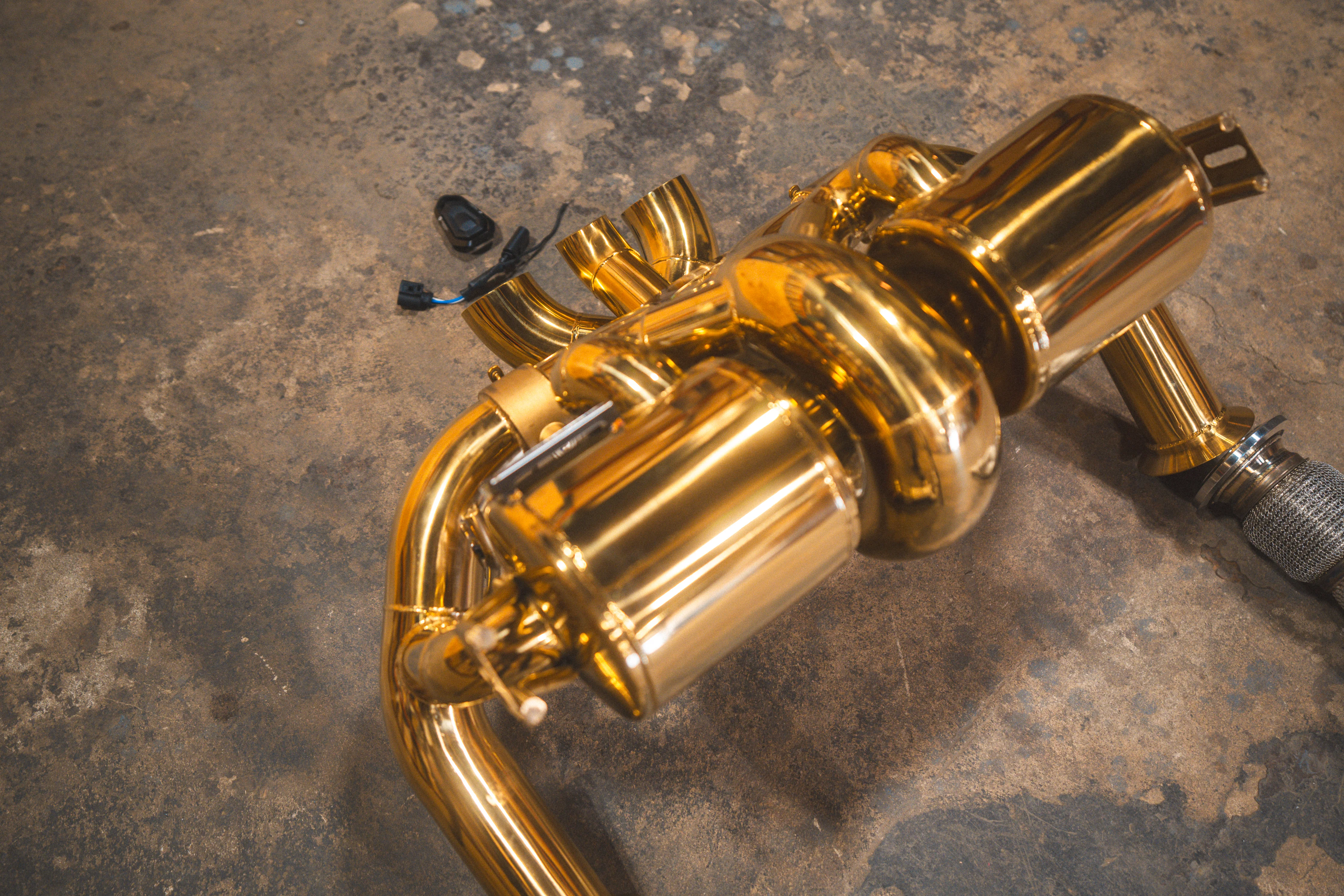 Lamborghini Aventador LP700 / S / SV Valved Sport Exhaust System - Image 22