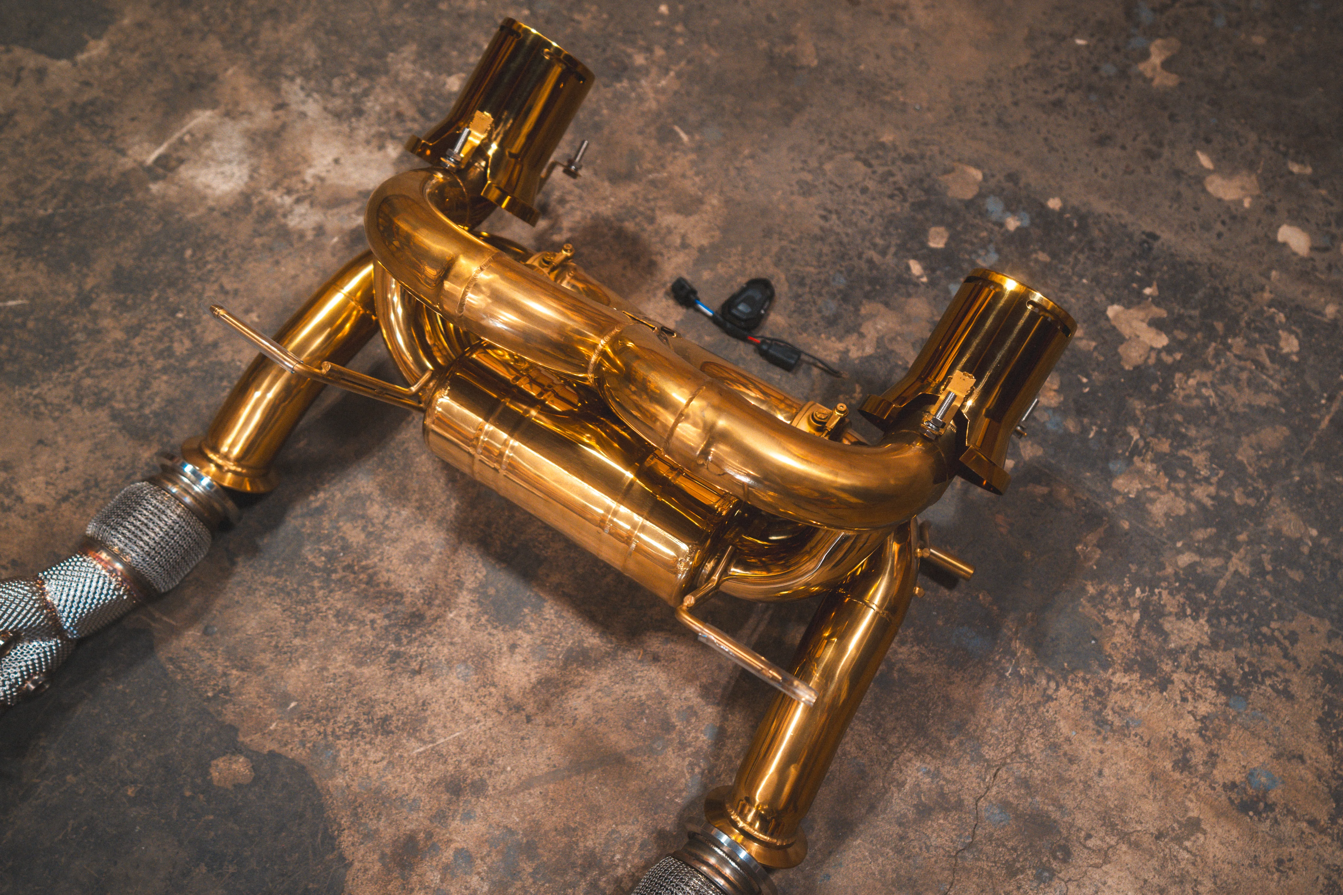 Lamborghini Aventador SVJ/Ultimae Valved Sport Exhaust System - Image 4