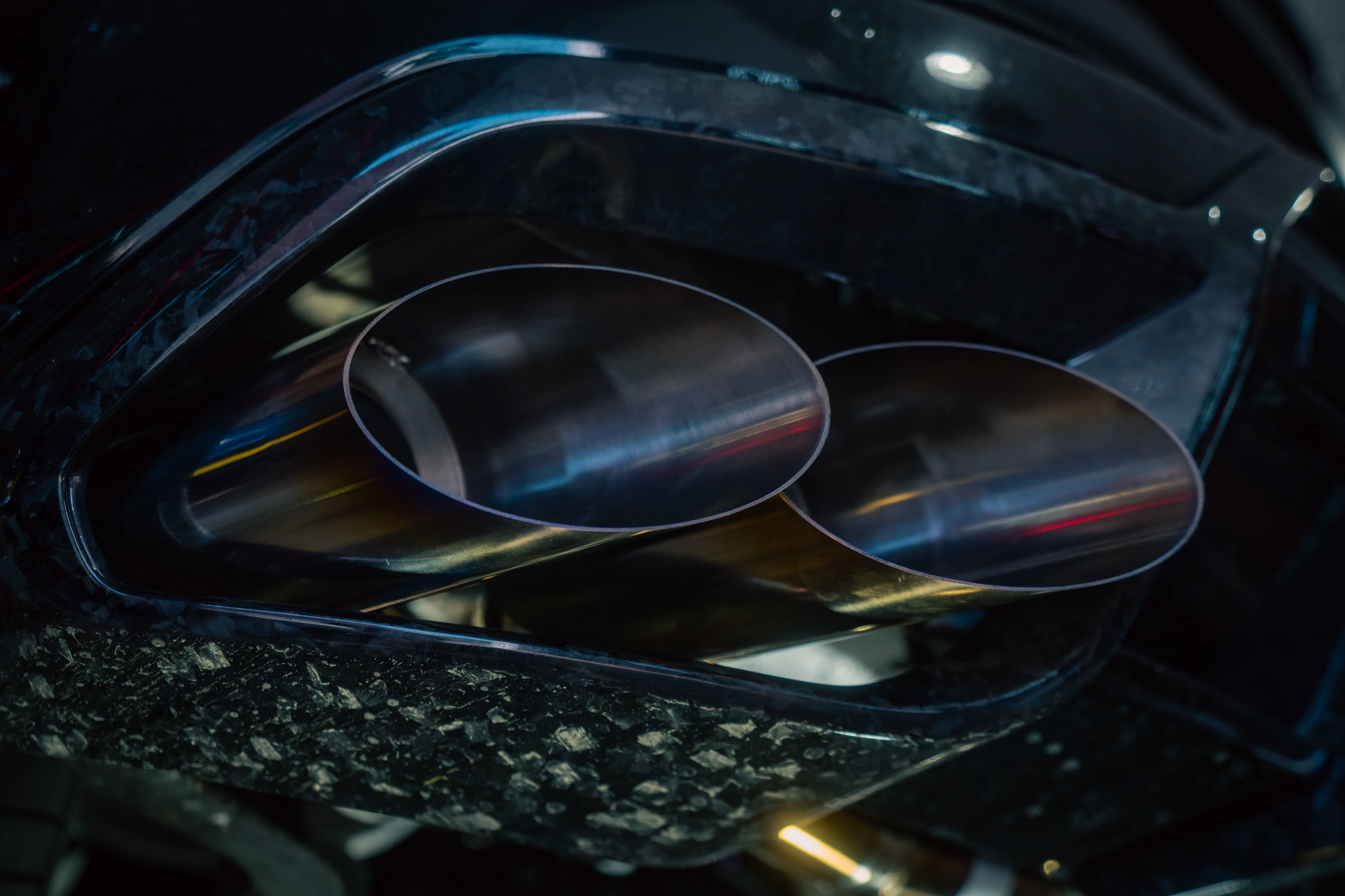 Lamborghini Urus Valved Sport Exhaust System - Image 31