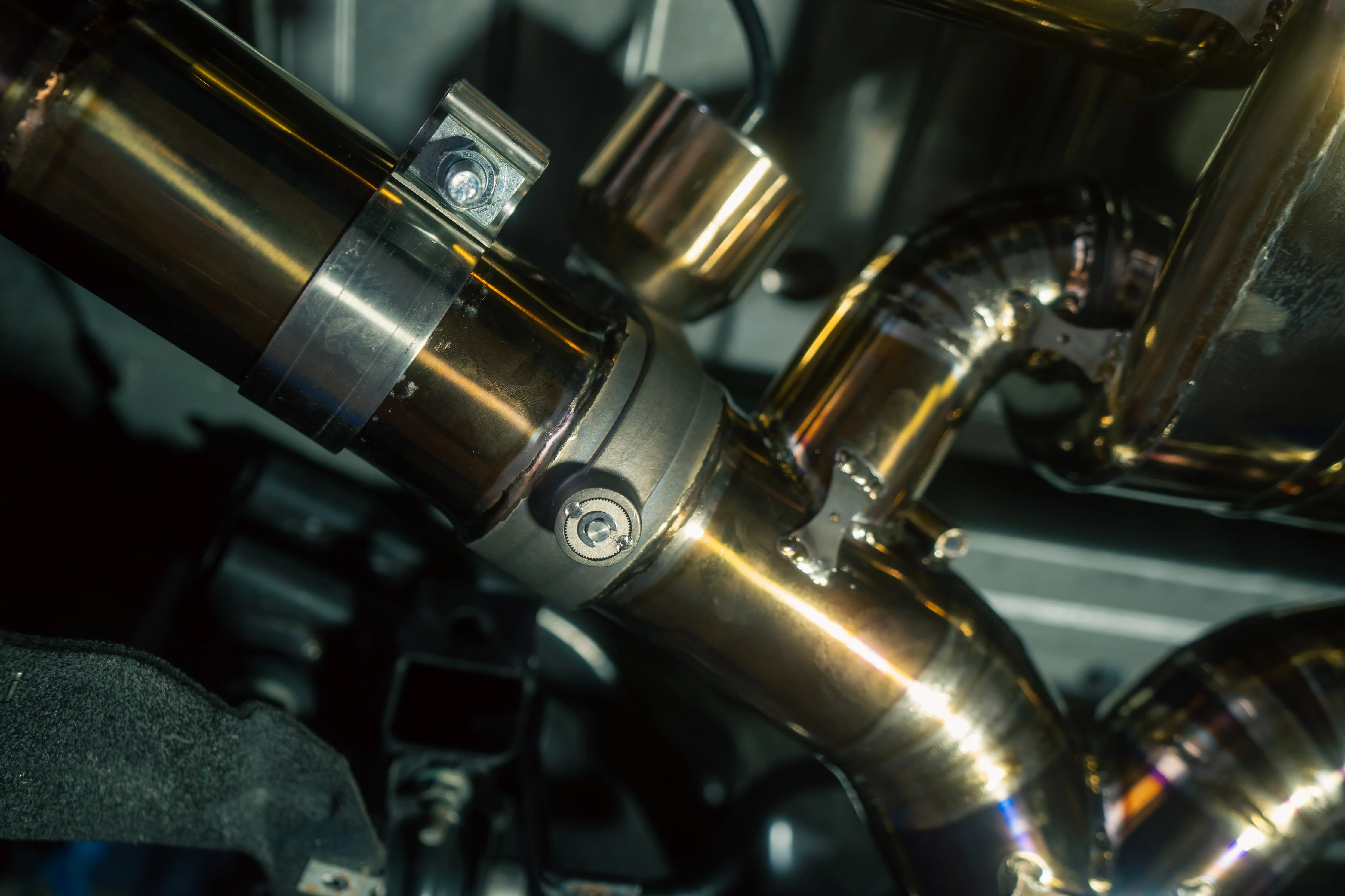 Nissan GTR R35 Valved Sport Exhaust System - Image 27